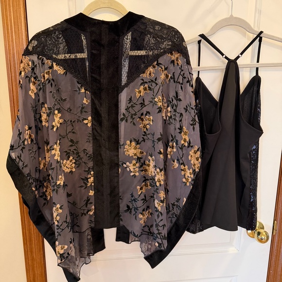 POL Oversized Velvet & Lace Floral Kimono + NWT Black Medium Sequin Tank - Picture 12 of 16